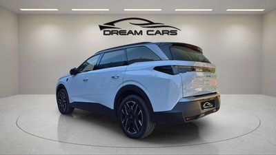 Peugeot 5008 Hybrid 1.2 GT eDCS6 100 kW (136 CV) 4 Peugeot 5008 Hybrid 1.2 GT eDCS6 100 kW (136 CV) 4