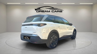 Peugeot 5008 Hybrid 1.2 GT eDCS6 100 kW (136 CV) 6 Peugeot 5008 Hybrid 1.2 GT eDCS6 100 kW (136 CV) 6