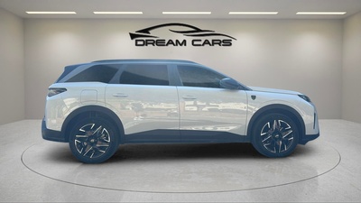 Peugeot 5008 Hybrid 1.2 GT eDCS6 100 kW (136 CV) 8 Peugeot 5008 Hybrid 1.2 GT eDCS6 100 kW (136 CV) 8