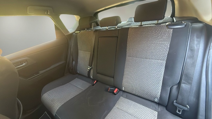 Toyota Auris 140H Hybrid Business 100 kW (136 CV) Vehículo usado en Madrid Toyota Auris 140H Hybrid Business 100 kW (136 CV) Vehículo usado en Madrid