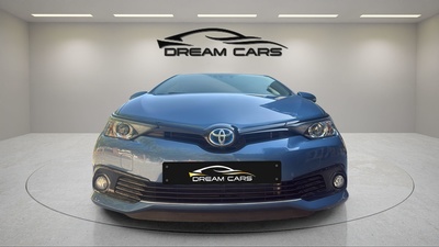 Toyota Auris 140H Hybrid Business 100 kW (136 CV) 2 Toyota Auris 140H Hybrid Business 100 kW (136 CV) 2