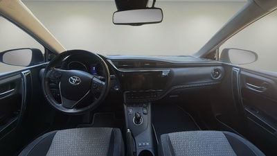 Toyota Auris 140H Hybrid Business 100 kW (136 CV) 11 Toyota Auris 140H Hybrid Business 100 kW (136 CV) 11