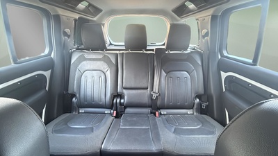 Land Rover Defender 110 D200 SD4 S 4WD Auto 147 kW (200 CV) 15 Land Rover Defender 110 D200 SD4 S 4WD Auto 147 kW (200 CV) 15