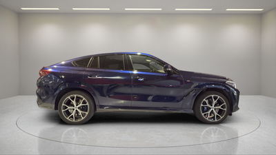 BMW X6 M50i 390 kW (530 CV) 7 BMW X6 M50i 390 kW (530 CV) 7