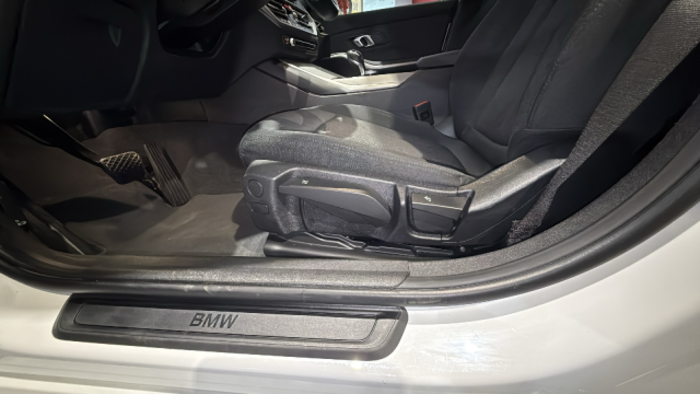 BMW Serie 3 318d Touring 110 kW (150 CV) Vehículo usado en Madrid BMW Serie 3 318d Touring 110 kW (150 CV) Vehículo usado en Madrid