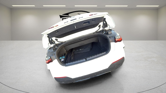 BMW Serie 4 420i Cabrio 135 kW (184 CV) Vehículo usado en Madrid BMW Serie 4 420i Cabrio 135 kW (184 CV) Vehículo usado en Madrid