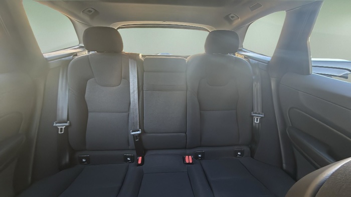 Volvo XC60 T6 Recharge Inscription Expression AWD Auto 250 kW (340 CV) Vehículo usado en Madrid Volvo XC60 T6 Recharge Inscription Expression AWD Auto 250 kW (340 CV) Vehículo usado en Madrid