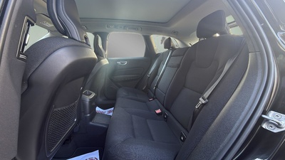 Volvo XC60 T6 Recharge Inscription Expression AWD Auto 250 kW (340 CV) 14 Volvo XC60 T6 Recharge Inscription Expression AWD Auto 250 kW (340 CV) 14