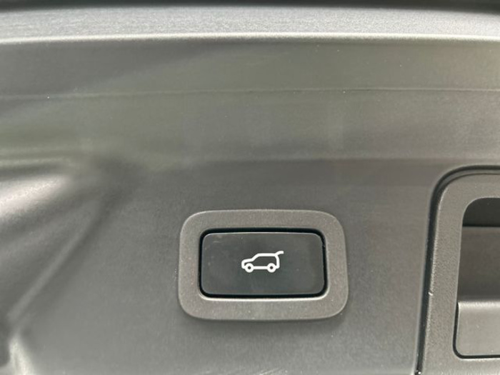 Land Rover Range Rover Velar D240 S 4WD Auto 177 kW (240 CV) Vehículo usado en Madrid Land Rover Range Rover Velar D240 S 4WD Auto 177 kW (240 CV) Vehículo usado en Madrid