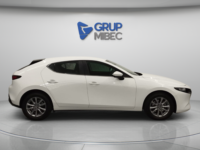 Mazda Mazda 3 2.5L E-SKY G MHEV Prime-line AT 103 kW (140 CV) 13 Mazda Mazda 3 2.5L E-SKY G MHEV Prime-line AT 103 kW (140 CV) 13