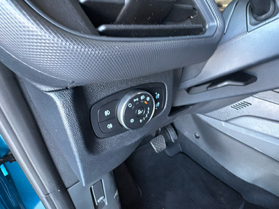 Ford Tourneo Courier BEV 43,5kWh Active Auto 100 kW (136 CV) 12 Ford Tourneo Courier BEV 43,5kWh Active Auto 100 kW (136 CV) 12