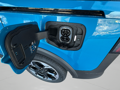 Ford Tourneo Courier BEV 43,5kWh Active Auto 100 kW (136 CV) 16 Ford Tourneo Courier BEV 43,5kWh Active Auto 100 kW (136 CV) 16