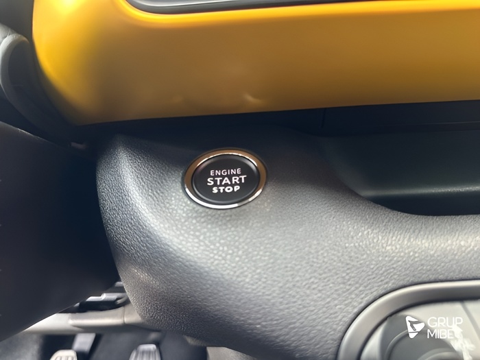 Jeep Avenger 1.2 G Summit 74 kW (100 CV) Vehículo usado en Lleida Jeep Avenger 1.2 G Summit 74 kW (100 CV) Vehículo usado en Lleida