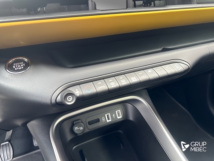 Jeep Avenger 1.2 G Summit 74 kW (100 CV) Vehículo usado en Lleida Jeep Avenger 1.2 G Summit 74 kW (100 CV) Vehículo usado en Lleida