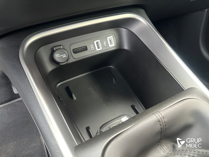 Jeep Avenger 1.2 G Summit 74 kW (100 CV) Vehículo usado en Lleida Jeep Avenger 1.2 G Summit 74 kW (100 CV) Vehículo usado en Lleida