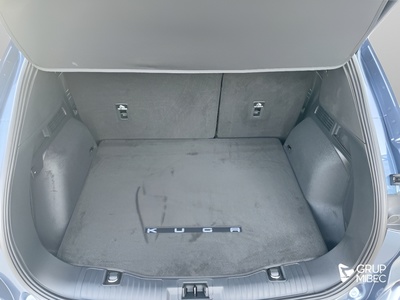 Ford Kuga 1.5 EcoBoost ST-Line X 4x2 110 kW (150 CV) 6 Ford Kuga 1.5 EcoBoost ST-Line X 4x2 110 kW (150 CV) 6