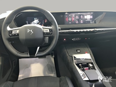 DS DS4 E-Tense 225 Performance Line 165 kW (225 CV) 7 DS DS4 E-Tense 225 Performance Line 165 kW (225 CV) 7