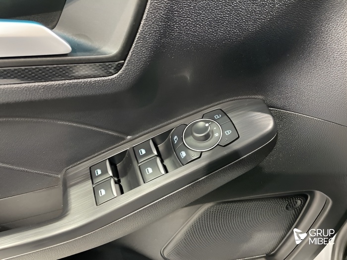 Ford Kuga 2.5 Duratec PHEV ST-Line X Auto 165 kW (225 CV) Vehículo usado en Lleida Ford Kuga 2.5 Duratec PHEV ST-Line X Auto 165 kW (225 CV) Vehículo usado en Lleida