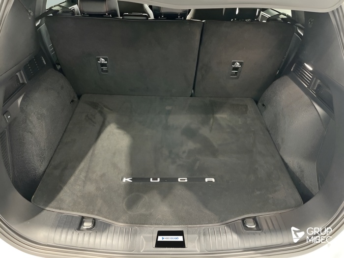 Ford Kuga 2.5 Duratec PHEV ST-Line X Auto 165 kW (225 CV) Vehículo usado en Lleida Ford Kuga 2.5 Duratec PHEV ST-Line X Auto 165 kW (225 CV) Vehículo usado en Lleida