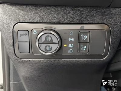 Ford Kuga 2.5 Duratec PHEV ST-Line X Auto 165 kW (225 CV) 19 Ford Kuga 2.5 Duratec PHEV ST-Line X Auto 165 kW (225 CV) 19