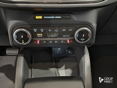 Ford Kuga 2.5 Duratec PHEV ST-Line X Auto 165 kW (225 CV) 22 Ford Kuga 2.5 Duratec PHEV ST-Line X Auto 165 kW (225 CV) 22