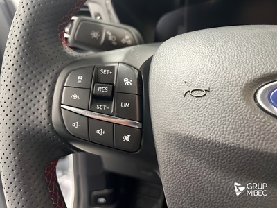 Ford Kuga 2.5 Duratec PHEV ST-Line Auto 165 kW (225 CV) 20 Ford Kuga 2.5 Duratec PHEV ST-Line Auto 165 kW (225 CV) 20