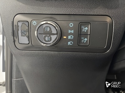 Ford Kuga 2.5 Duratec PHEV ST-Line Auto 165 kW (225 CV) 19 Ford Kuga 2.5 Duratec PHEV ST-Line Auto 165 kW (225 CV) 19