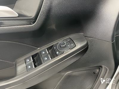 Ford Kuga 2.5 Duratec PHEV ST-Line Auto 165 kW (225 CV) 18 Ford Kuga 2.5 Duratec PHEV ST-Line Auto 165 kW (225 CV) 18