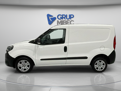 Fiat Dobló Cargo 1.6 Multijet Base 77 kW (105 CV) 3 Fiat Dobló Cargo 1.6 Multijet Base 77 kW (105 CV) 3