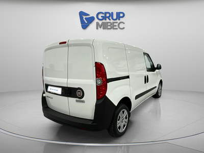 Fiat Dobló Cargo 1.6 Multijet Base 77 kW (105 CV) 4 Fiat Dobló Cargo 1.6 Multijet Base 77 kW (105 CV) 4