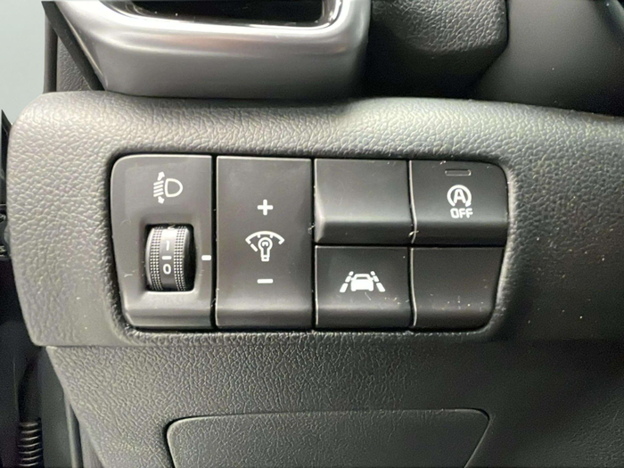 Kia Sportage 1.6 CRDi MHEV Drive Plus 4x2 100 kW (136 CV) 13 Kia Sportage 1.6 CRDi MHEV Drive Plus 4x2 100 kW (136 CV) 13