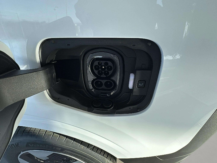 Ford Transit Courier Furgon BEV 54kWh Trend Auto 100 kW (136 CV) KM0 en Lleida Ford Transit Courier Furgon BEV 54kWh Trend Auto 100 kW (136 CV) KM0 en Lleida