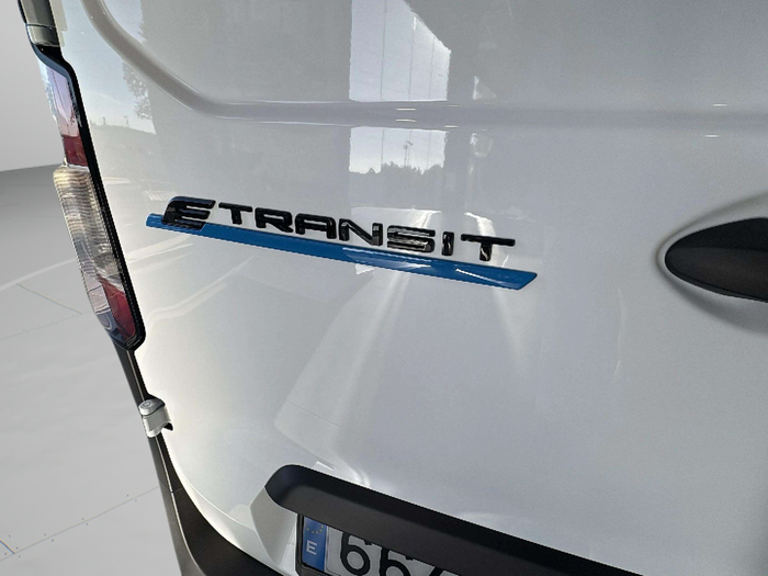 Ford Transit Courier Furgon BEV 54kWh Trend Auto 100 kW (136 CV) KM0 en Lleida Ford Transit Courier Furgon BEV 54kWh Trend Auto 100 kW (136 CV) KM0 en Lleida