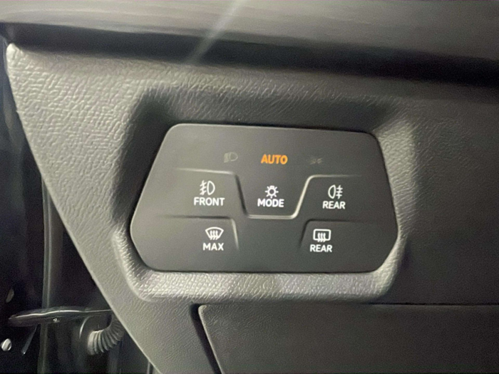 CUPRA León 1.5 eTSI DSG 110 kW (150 CV) 13 CUPRA León 1.5 eTSI DSG 110 kW (150 CV) 13