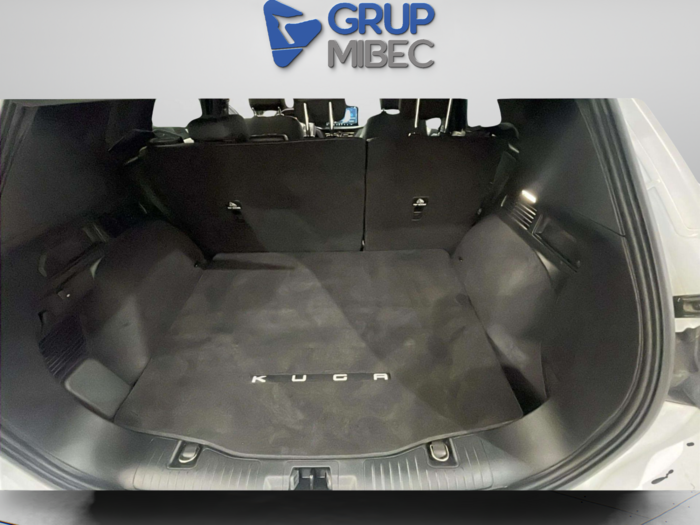 Ford Kuga 2.5 Duratec PHEV ST-Line X Auto 178 kW (243 CV) 19 Ford Kuga 2.5 Duratec PHEV ST-Line X Auto 178 kW (243 CV) 19