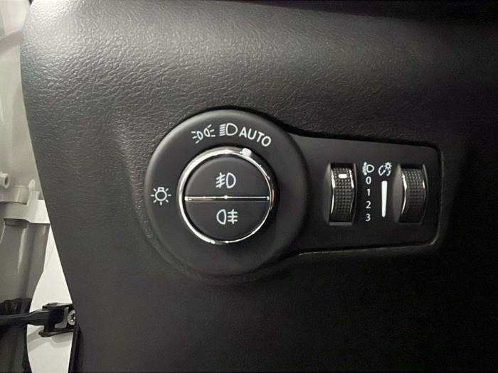 Jeep Compass 1.3 Gse Limited 4x2 FWD 96 kW (130 CV) Vehículo usado en Lleida Jeep Compass 1.3 Gse Limited 4x2 FWD 96 kW (130 CV) Vehículo usado en Lleida