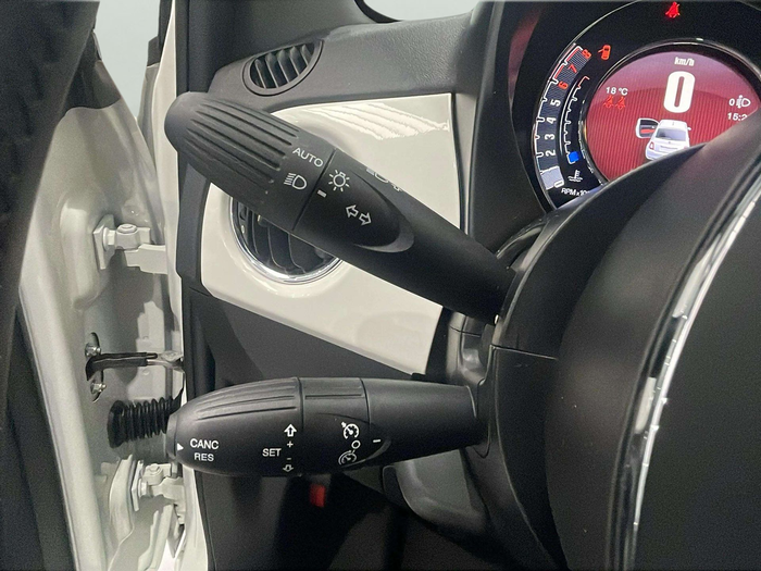 Fiat 500 1.0 Hybrid Dolcevita 51 kW (70 CV) Vehículo usado en Lleida Fiat 500 1.0 Hybrid Dolcevita 51 kW (70 CV) Vehículo usado en Lleida