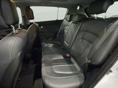 Kia Sportage 1.7 CRDI VGT Drive 4x2 85 kW (115 CV) 9 Kia Sportage 1.7 CRDI VGT Drive 4x2 85 kW (115 CV) 9