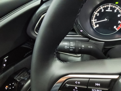 Mazda CX-30 e-Skyactive G MHEV Exclusive-line 103 kW (140 CV) 18 Mazda CX-30 e-Skyactive G MHEV Exclusive-line 103 kW (140 CV) 18