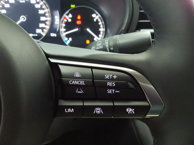 Mazda Mazda 3 2.5 E-SKYACTIV-G MHEV Exclusive-Line 103 kW (140 CV) 16 Mazda Mazda 3 2.5 E-SKYACTIV-G MHEV Exclusive-Line 103 kW (140 CV) 16