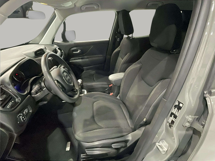 Jeep Renegade 1.0G Night Eagle II 4x2 88 kW (120 CV) Vehículo usado en Lleida Jeep Renegade 1.0G Night Eagle II 4x2 88 kW (120 CV) Vehículo usado en Lleida