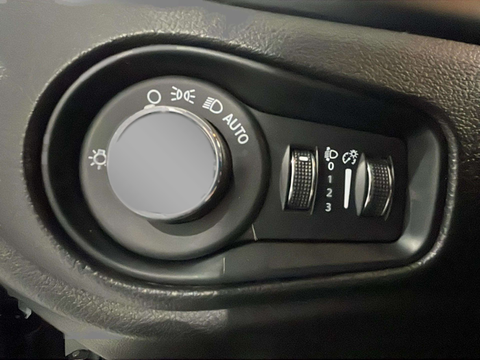 Jeep Renegade 1.0G Night Eagle II 4x2 88 kW (120 CV) Vehículo usado en Lleida Jeep Renegade 1.0G Night Eagle II 4x2 88 kW (120 CV) Vehículo usado en Lleida