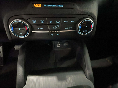 Ford Kuga 2.5 Duratec PHEV ST-Line X Auto 165 kW (225 CV) 17 Ford Kuga 2.5 Duratec PHEV ST-Line X Auto 165 kW (225 CV) 17