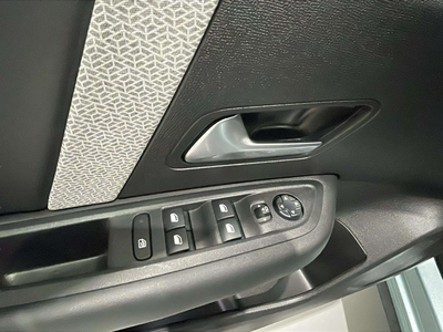 Citroen C4 PureTech 130 S&S Shine 96 kW (130 CV) 12 Citroen C4 PureTech 130 S&S Shine 96 kW (130 CV) 12