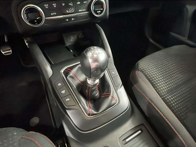 Ford Focus 1.0 Ecoboost MHEV ST-Line 92 kW (125 CV) 15 Ford Focus 1.0 Ecoboost MHEV ST-Line 92 kW (125 CV) 15