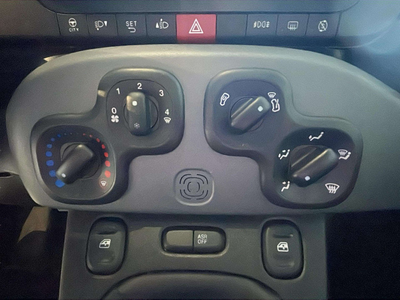 Fiat Panda 1.0 Hybrid Cross 51 kW (70 CV) 13 Fiat Panda 1.0 Hybrid Cross 51 kW (70 CV) 13