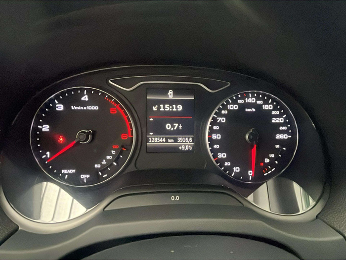 Audi A3 Sportback design edition 2.0 TDI 110 kW (150 CV) Vehículo usado en Lleida Audi A3 Sportback design edition 2.0 TDI 110 kW (150 CV) Vehículo usado en Lleida