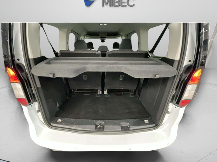 Ford Grand Tourneo Connect 1.5 Ecoboost Titanium 84 kW (114 CV) Vehículo usado en Lleida Ford Grand Tourneo Connect 1.5 Ecoboost Titanium 84 kW (114 CV) Vehículo usado en Lleida