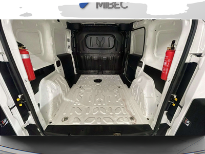 Fiat Dobló Cargo 1.3 Multijet Base 70 kW (95 CV) 11 Fiat Dobló Cargo 1.3 Multijet Base 70 kW (95 CV) 11