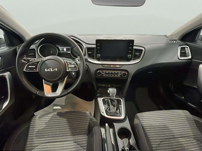 Kia Ceed 1.0 MHEV Drive DCT 88 kW (120 CV) Vehículo usado en Lleida Kia Ceed 1.0 MHEV Drive DCT 88 kW (120 CV) Vehículo usado en Lleida